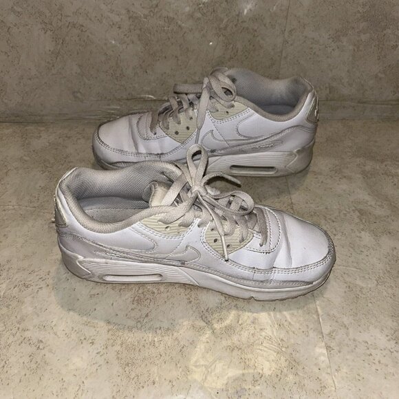 Nike Air Max 90 LTR GS Triple White Lace Up Casual Sneakers Youth Size 6 - Picture 9 of 11